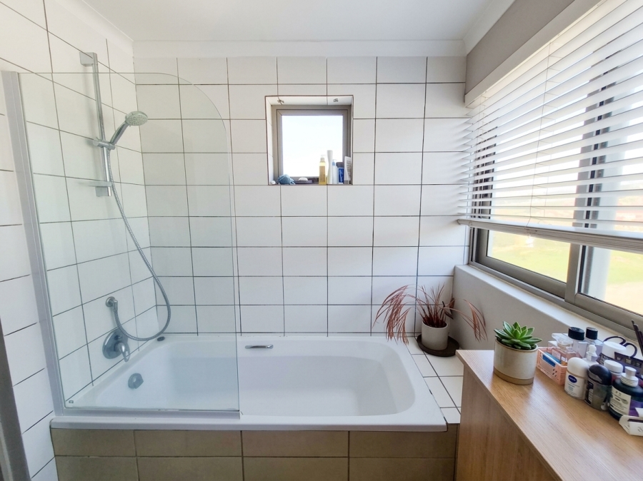 1 Bedroom Property for Sale in Woodstock Western Cape